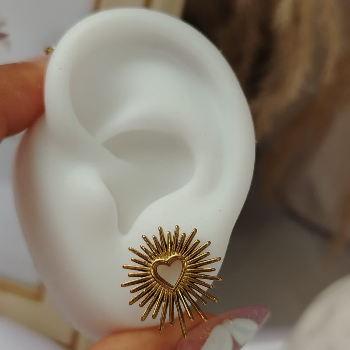 ARETES CORAZON RADIANTE
