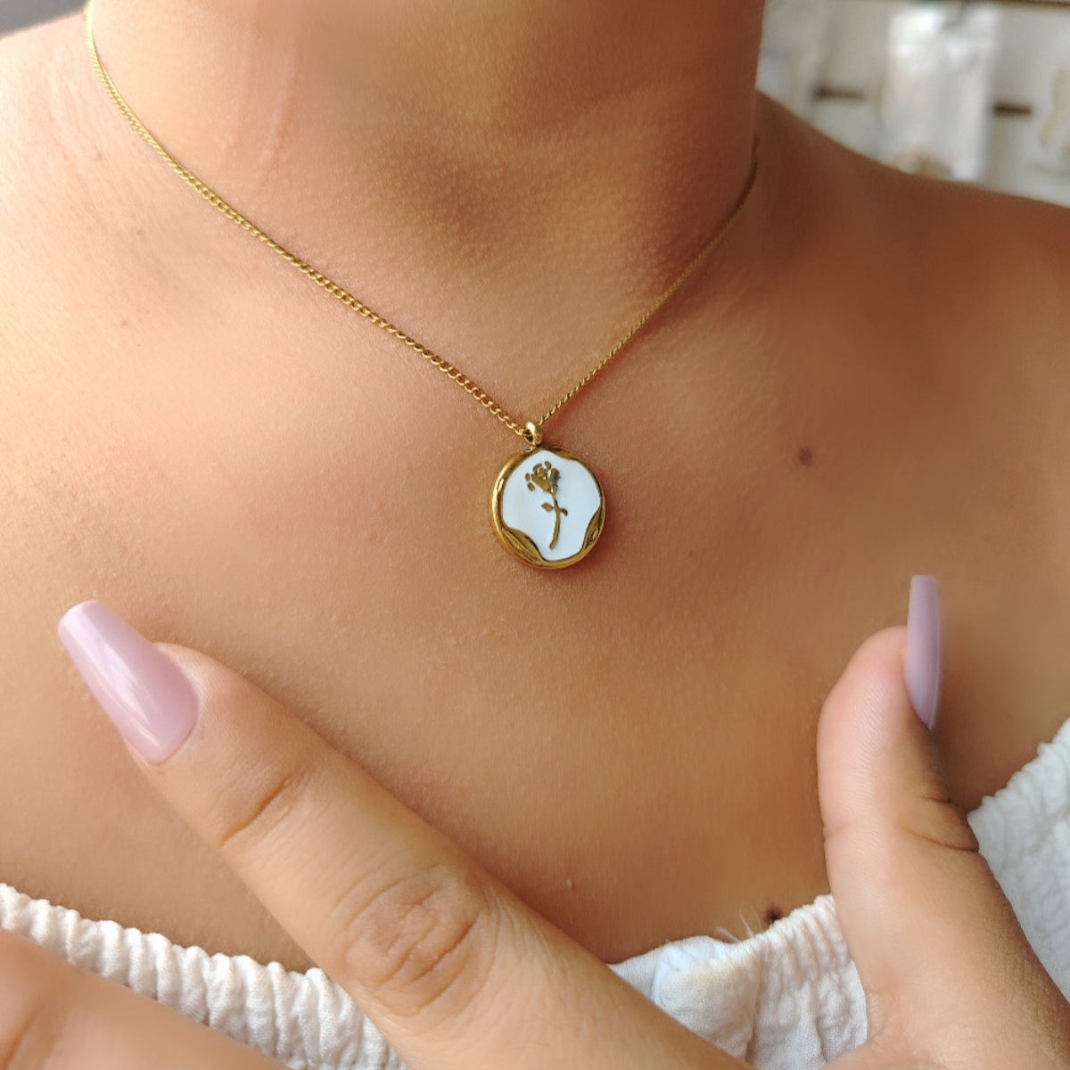 COLLAR ROSA ETERNA – Belleza que perdura