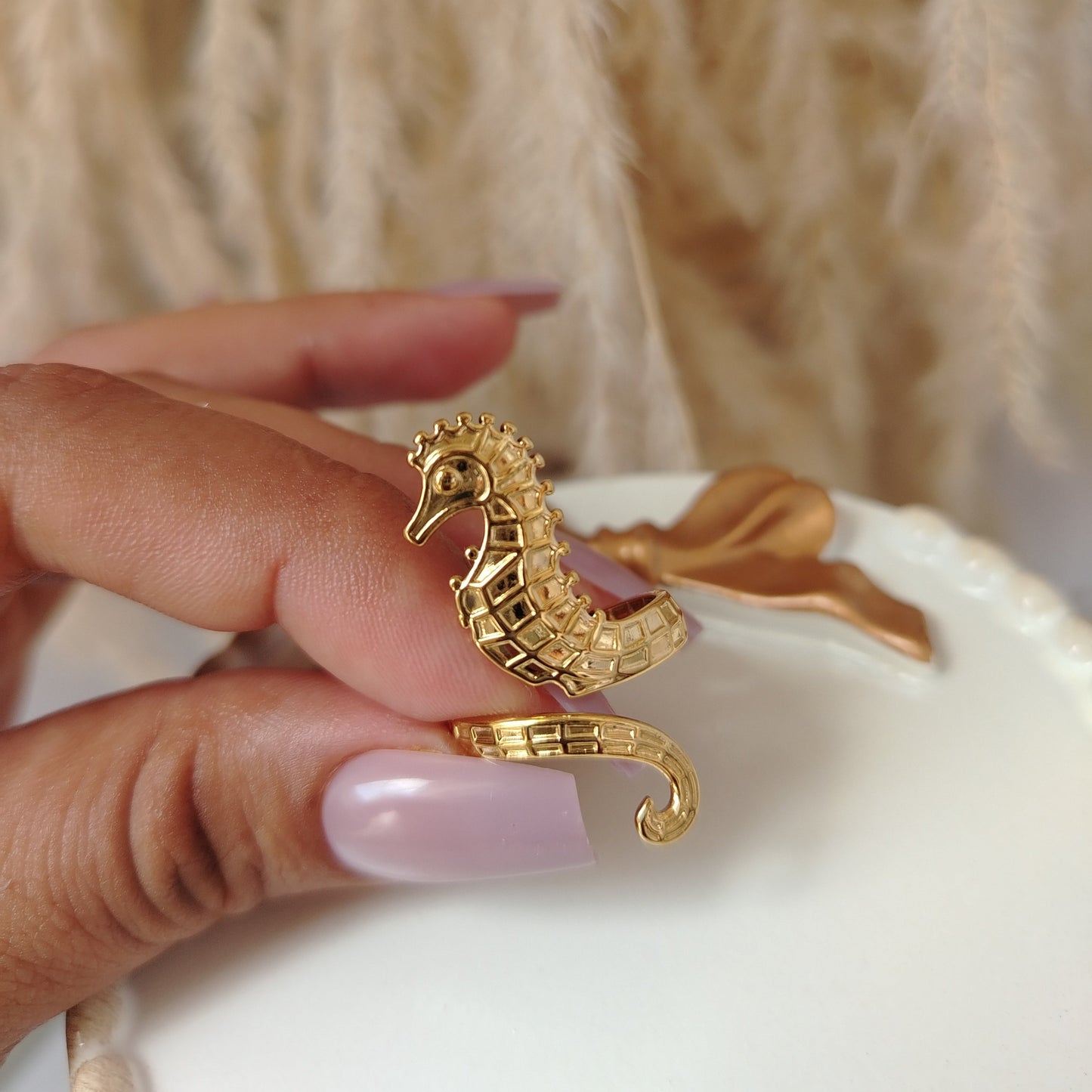 ANILLO CABALLITO DORADO – Libertad con estilo