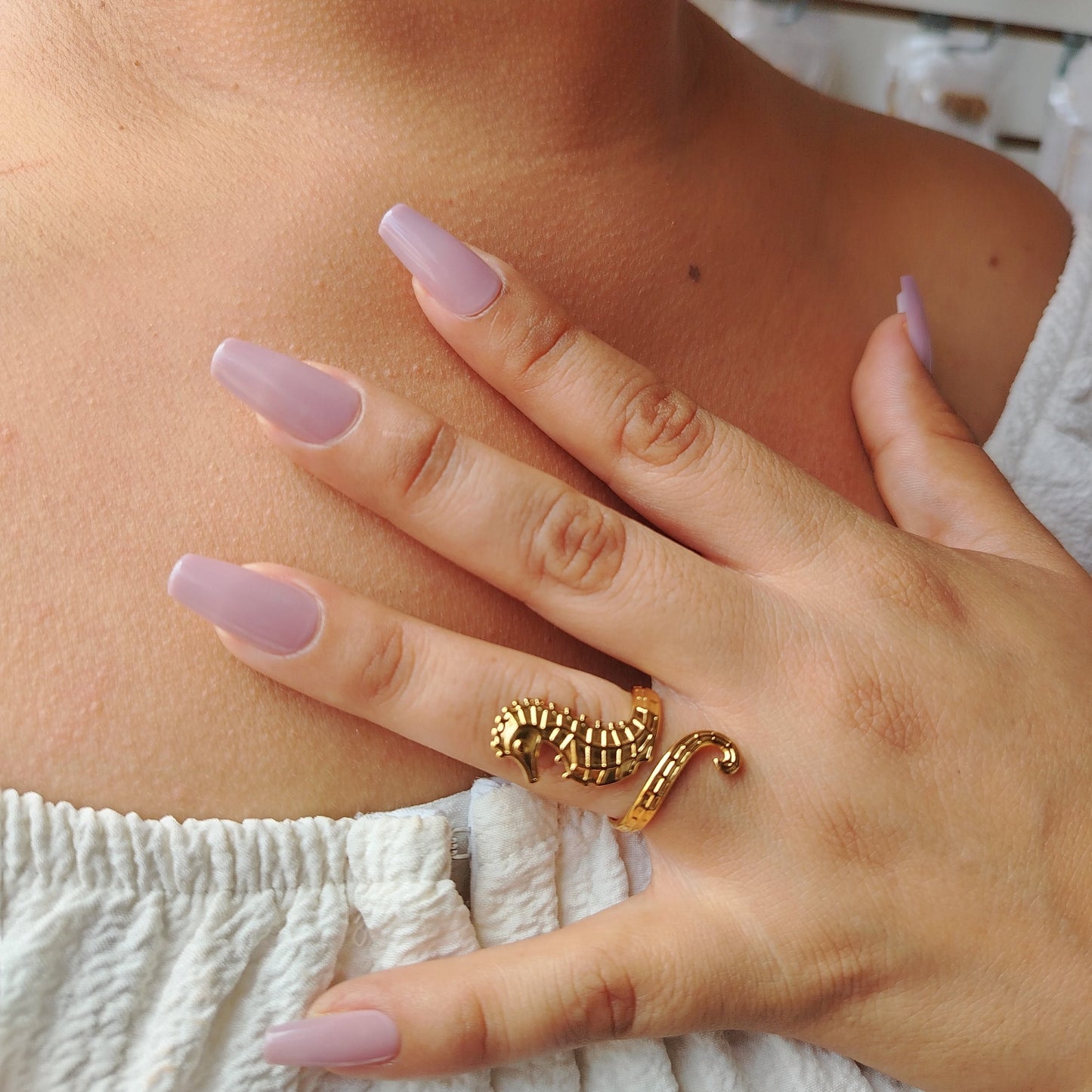 ANILLO CABALLITO DORADO – Libertad con estilo