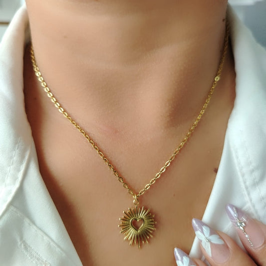 COLLAR CORAZON RADIANTE